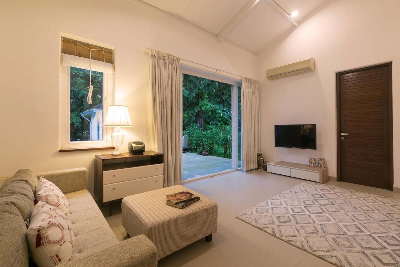 Hamptons Charm By Stayvista Luxury 5Br With Pool, Lawn & Table Tennis Alībāg Buitenkant foto
