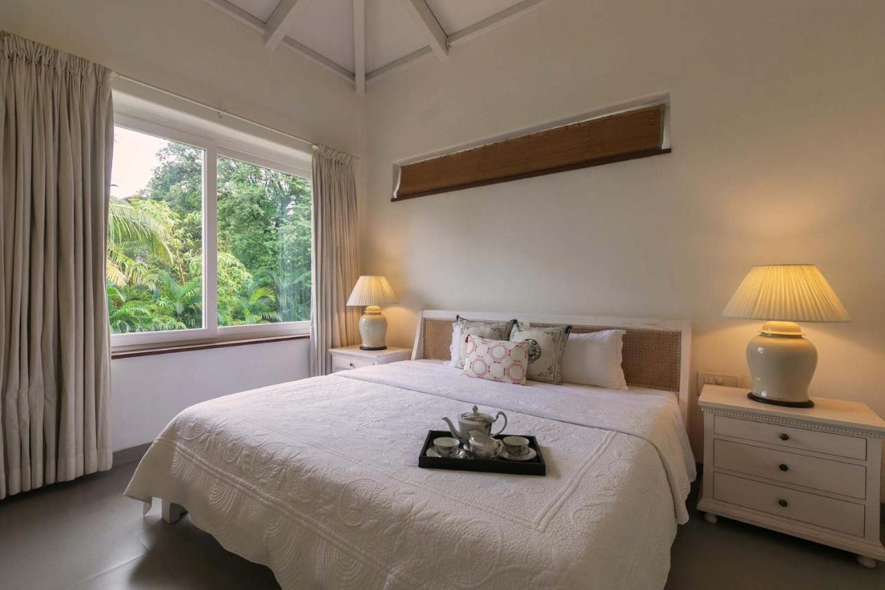Hamptons Charm By Stayvista Luxury 5Br With Pool, Lawn & Table Tennis Alībāg Buitenkant foto