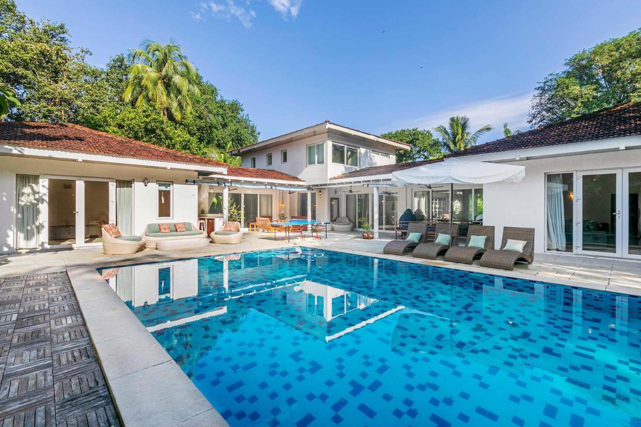 Hamptons Charm By Stayvista Luxury 5Br With Pool, Lawn & Table Tennis Alībāg Buitenkant foto