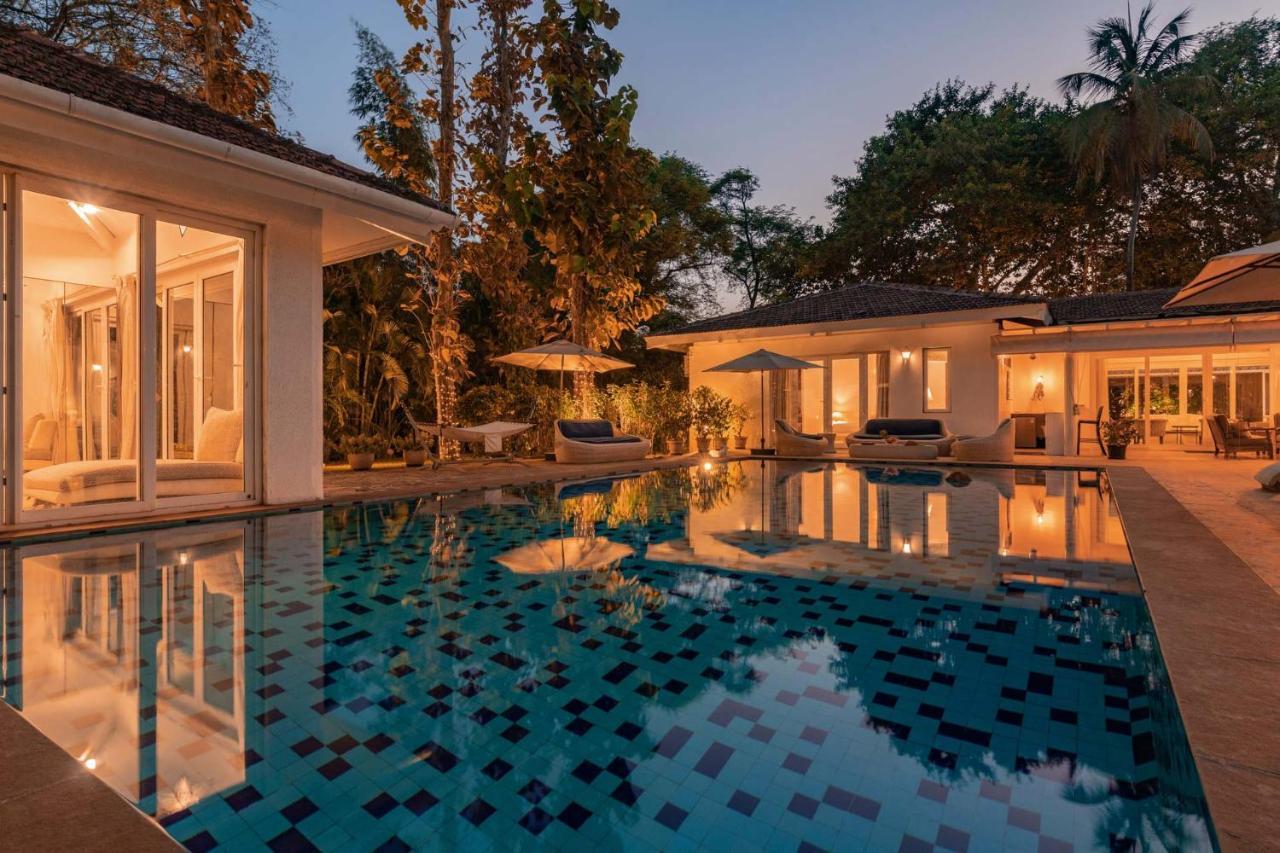 Hamptons Charm By Stayvista Luxury 5Br With Pool, Lawn & Table Tennis Alībāg Buitenkant foto