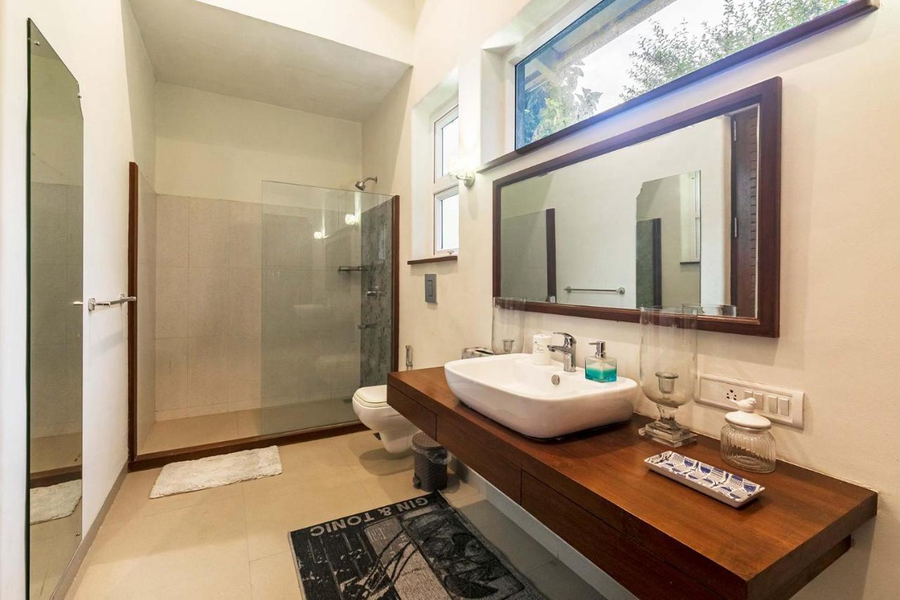 Hamptons Charm By Stayvista Luxury 5Br With Pool, Lawn & Table Tennis Alībāg Buitenkant foto